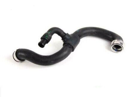 Mercedes-Benz Radiator Lower Hose – A2045010482 – W204 C-Class & GLK X204 (2008–2014)