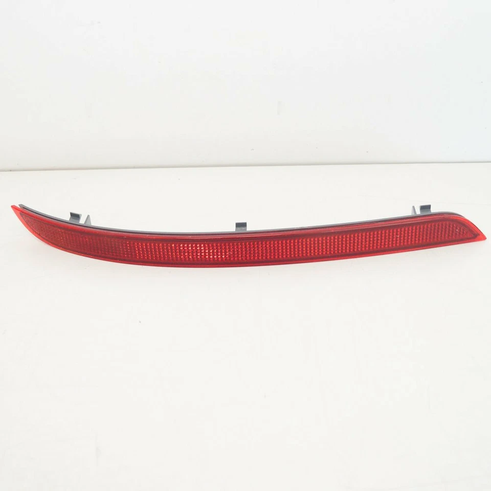 Mercedes‑Benz W166 Rear Left Bumper Reflector – OEM A1668200074